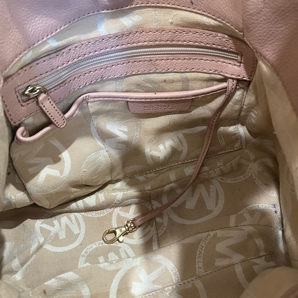 MICHAEL KORS LEATHER HOBO - Picture 10 of 16